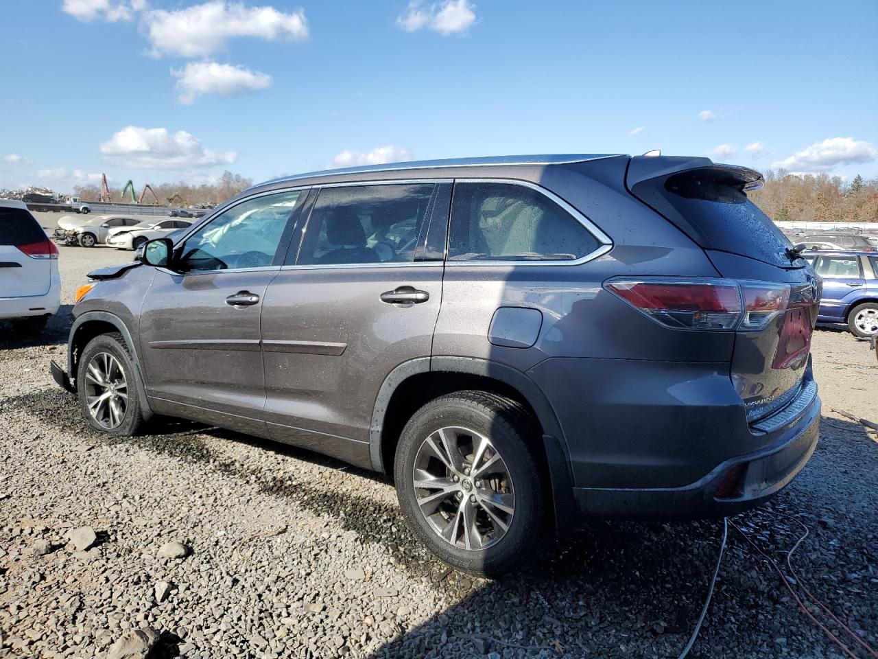 Lot #2979177996 2016 TOYOTA HIGHLANDER