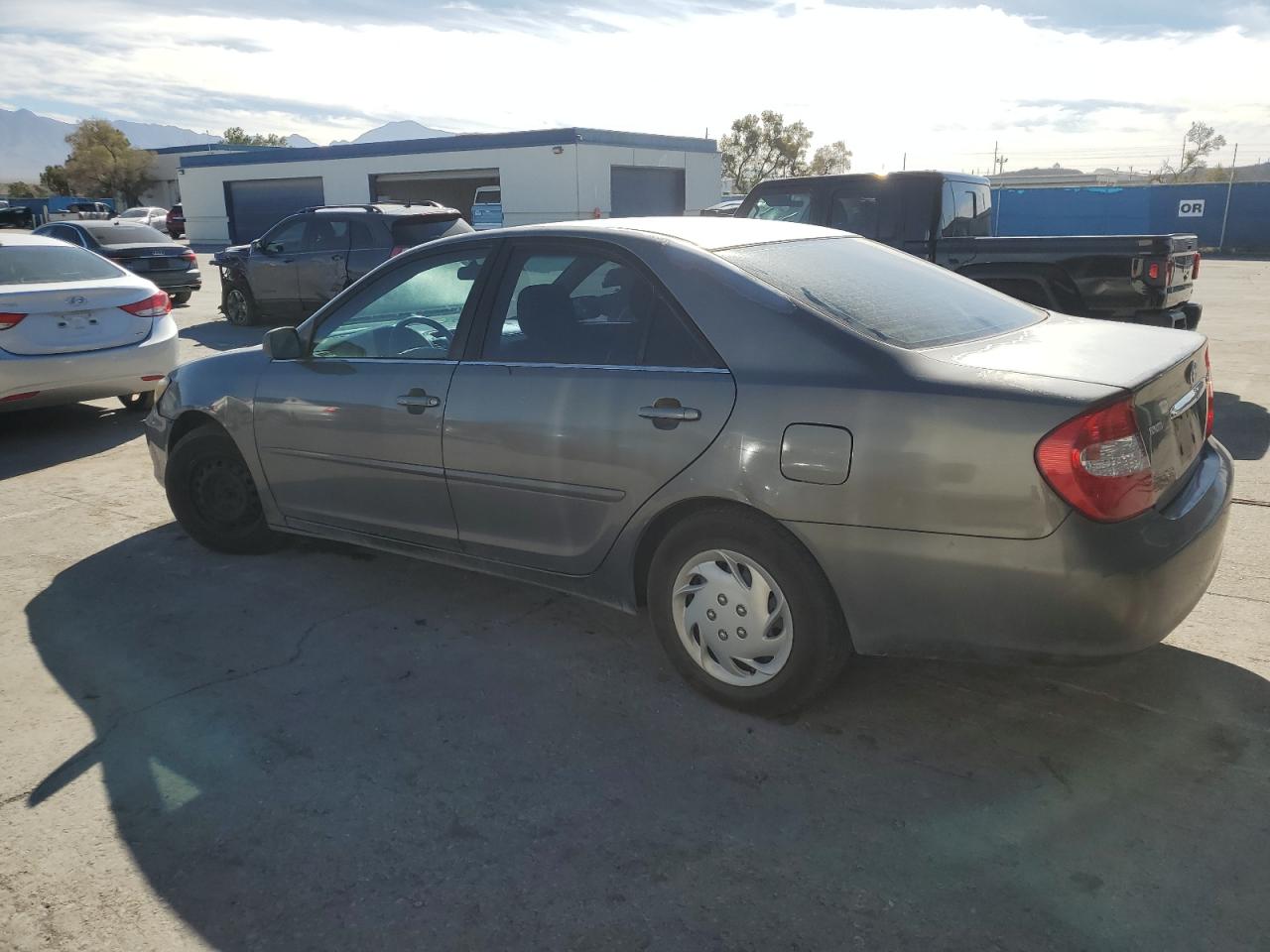 Lot #2976554588 2004 TOYOTA CAMRY LE