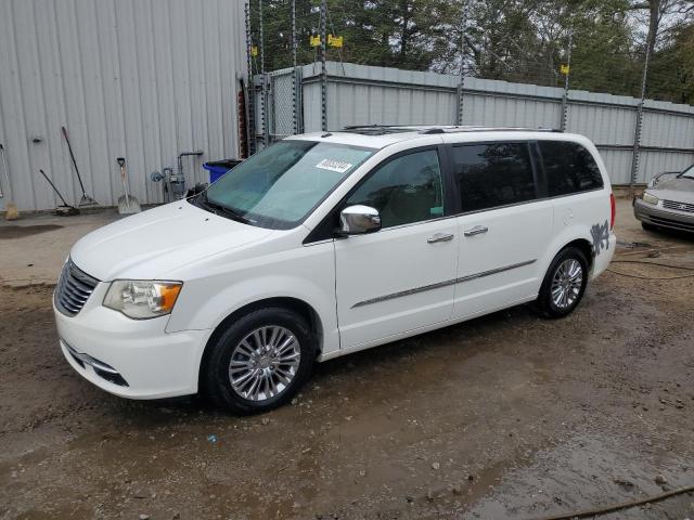 Global Auto Auctions: 2011 CHRYSLER TOWN & COU