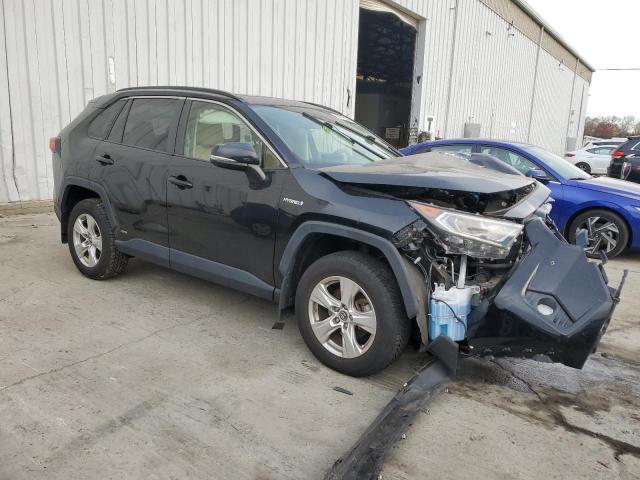 2019 TOYOTA RAV4 XLE - JTMRWRFV2KJ006411