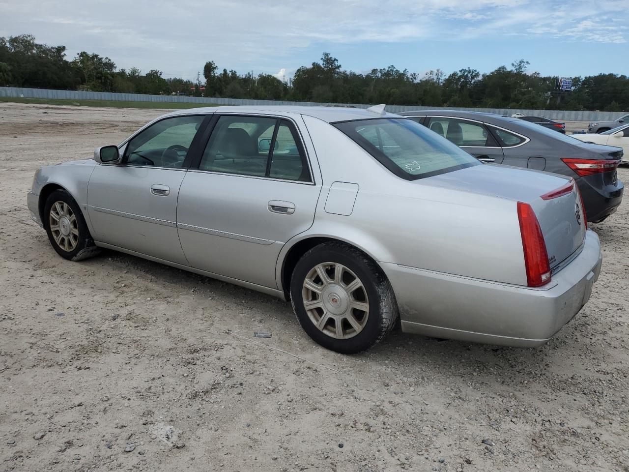 Lot #2959980313 2009 CADILLAC DTS