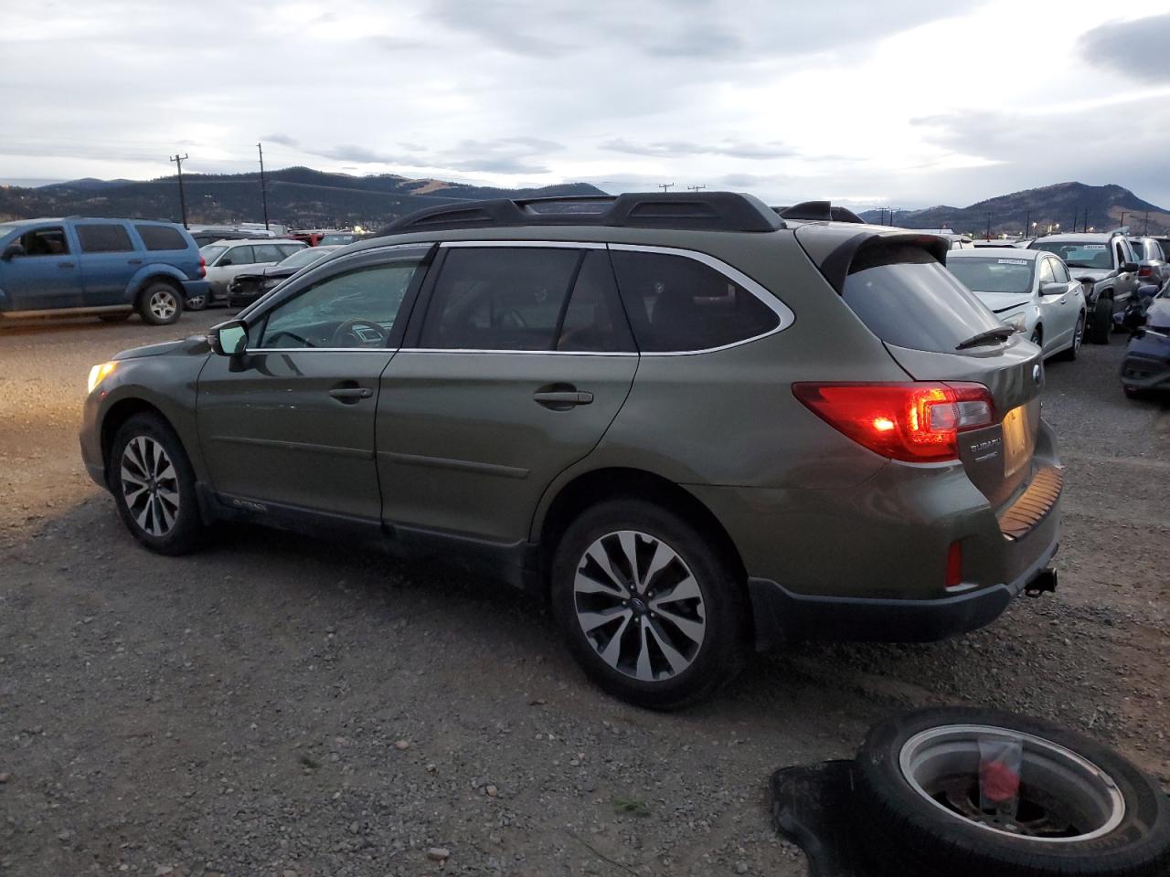 Lot #3004400728 2016 SUBARU OUTBACK 2.