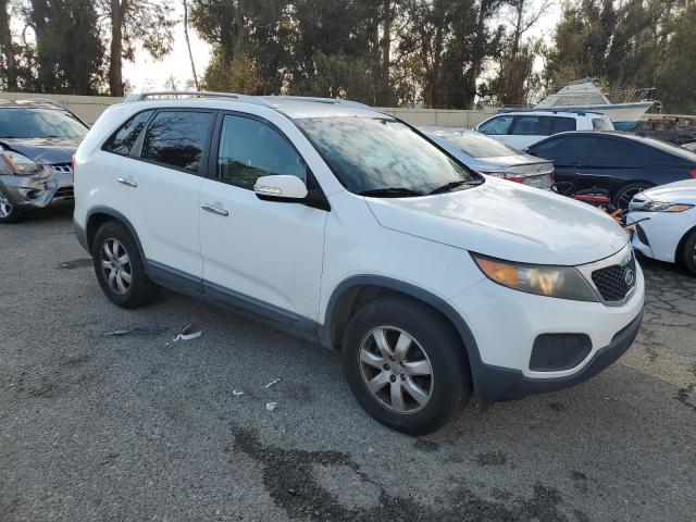 VIN 5XYKT4A25DG389760 2013 KIA SORENTO no.4