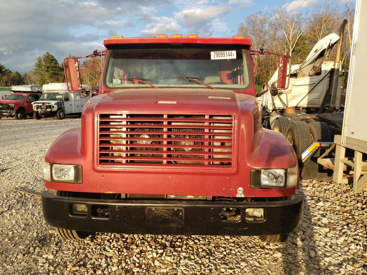 Lot #2974599484 1996 INTERNATIONAL 4000 4700