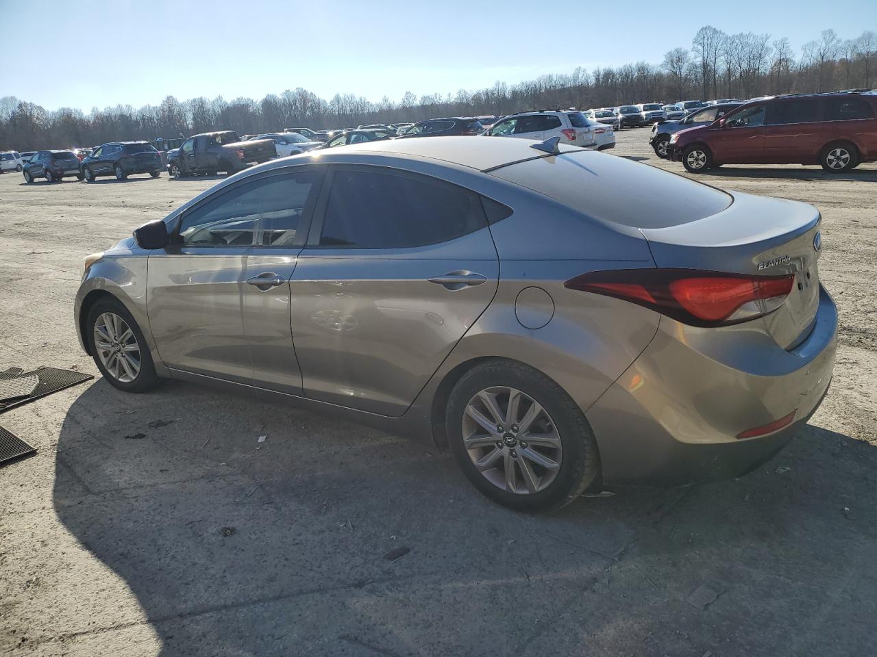HYUNDAI ELANTRA SE