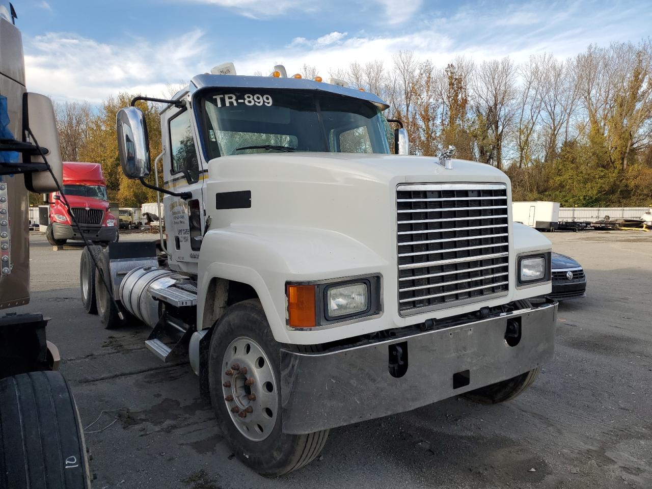 Lot #2964457249 2016 MACK 600 CHU600