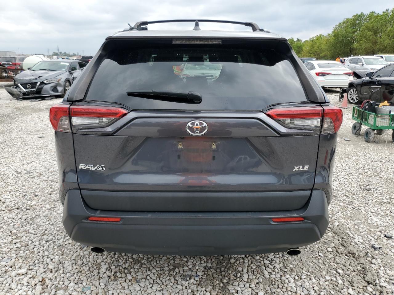 Lot #3020991343 2019 TOYOTA RAV4 XLE