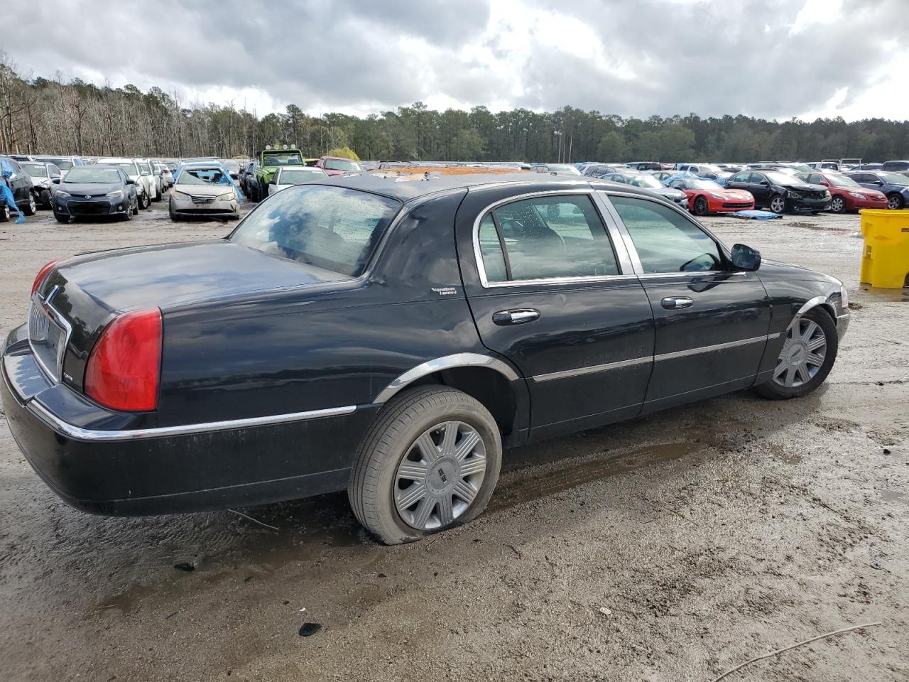 Lot #2974624496 2009 LINCOLN TOWN CAR S