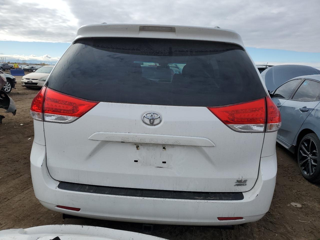 Lot #2986953843 2014 TOYOTA SIENNA XLE