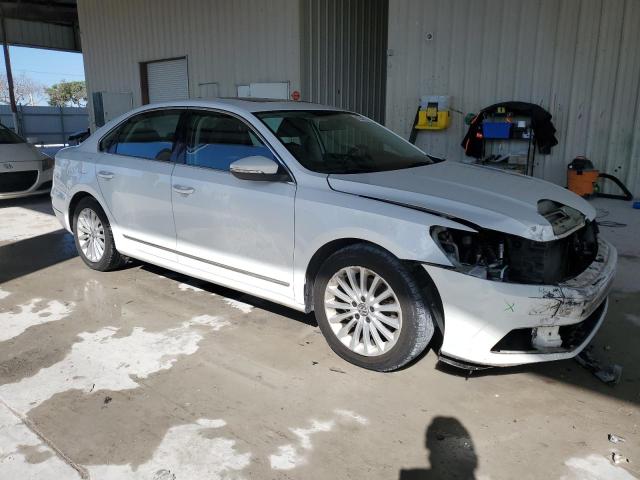 VIN 1VWBT7A33HC002298 2017 VOLKSWAGEN PASSAT no.4