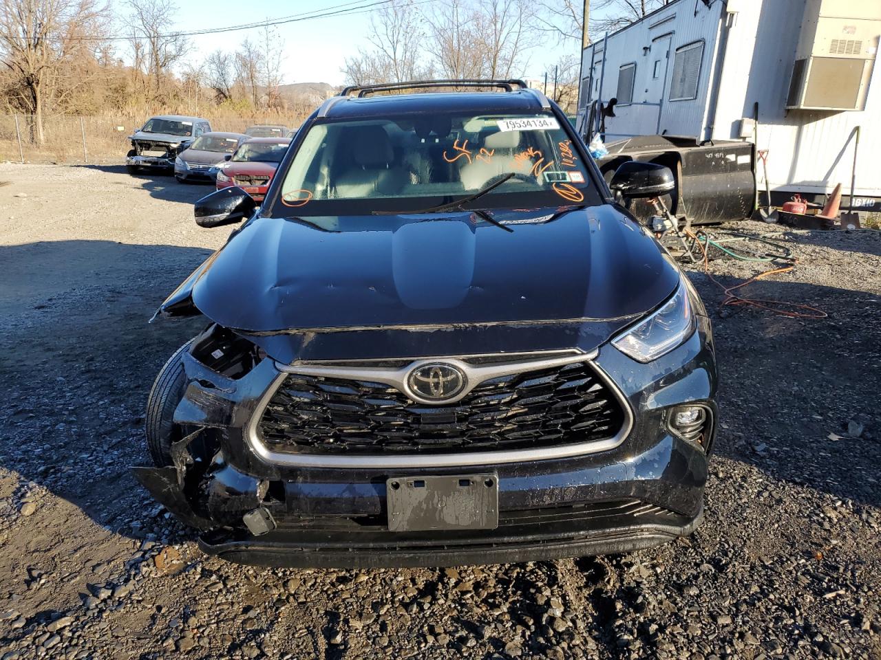 Lot #3033011032 2022 TOYOTA HIGHLANDER