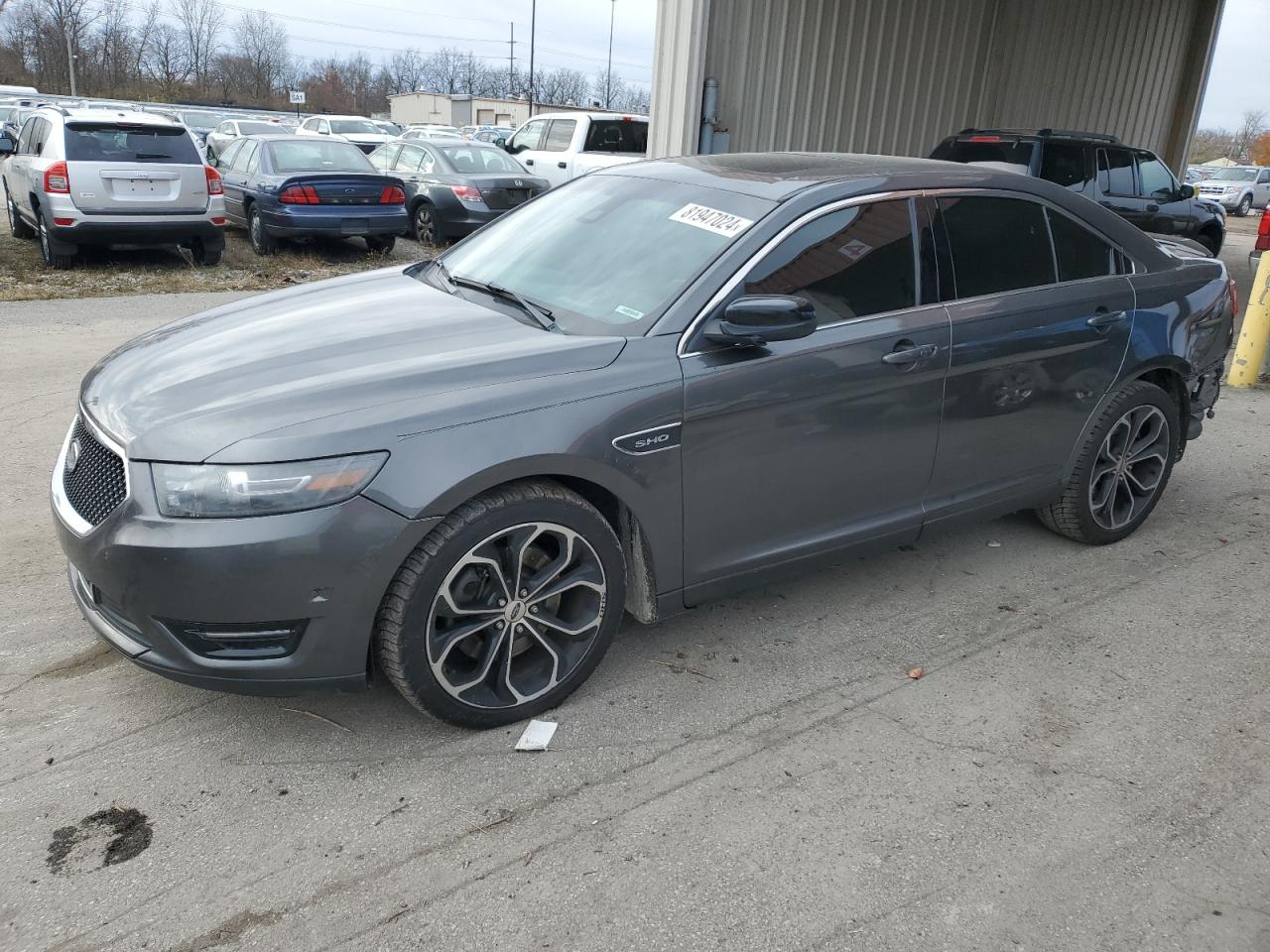 Lot #3009039318 2015 FORD TAURUS SHO