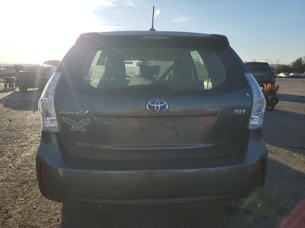 Lot #3029572093 2012 TOYOTA PRIUS V