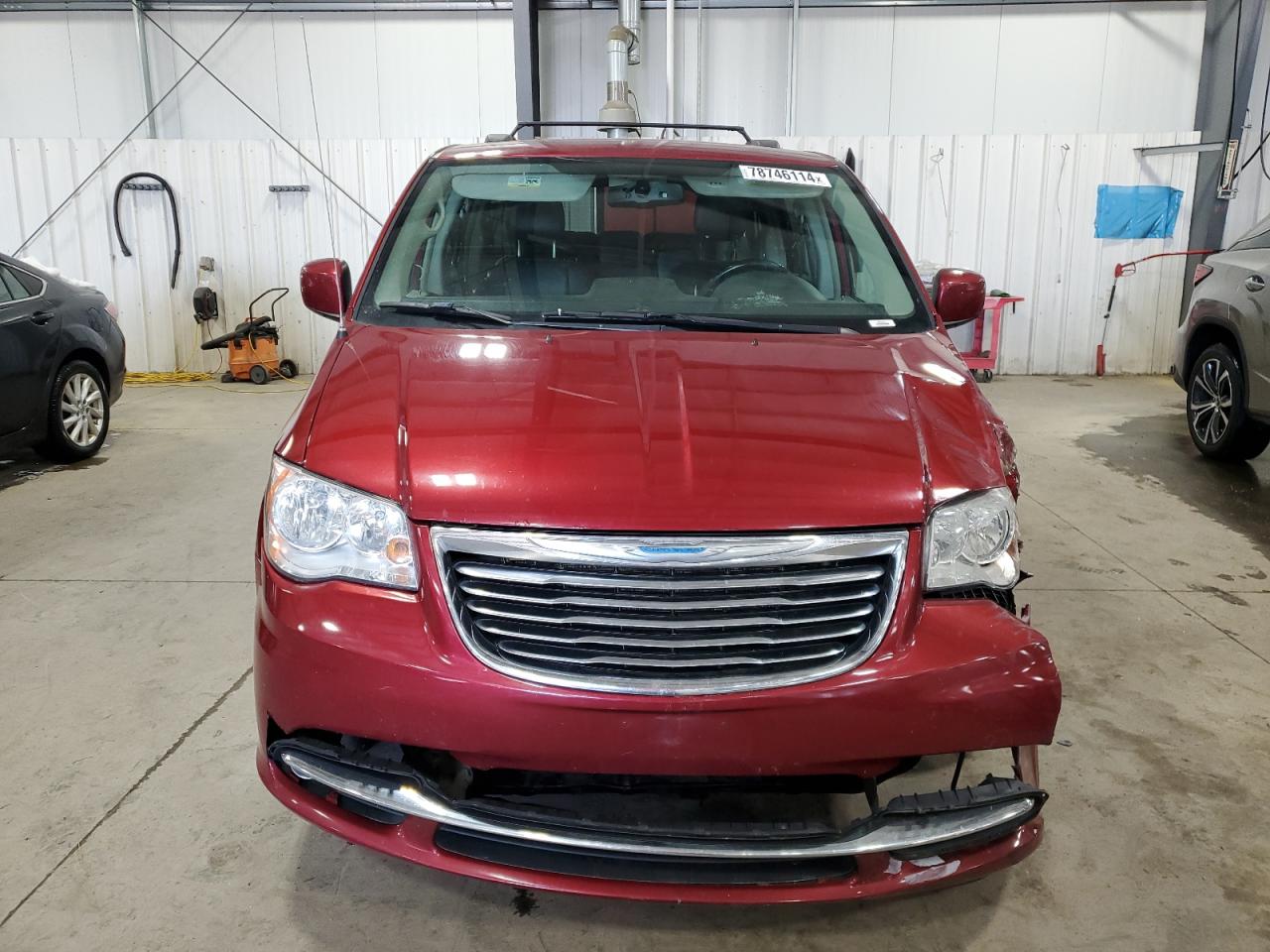 Lot #2976991599 2015 CHRYSLER TOWN & COU