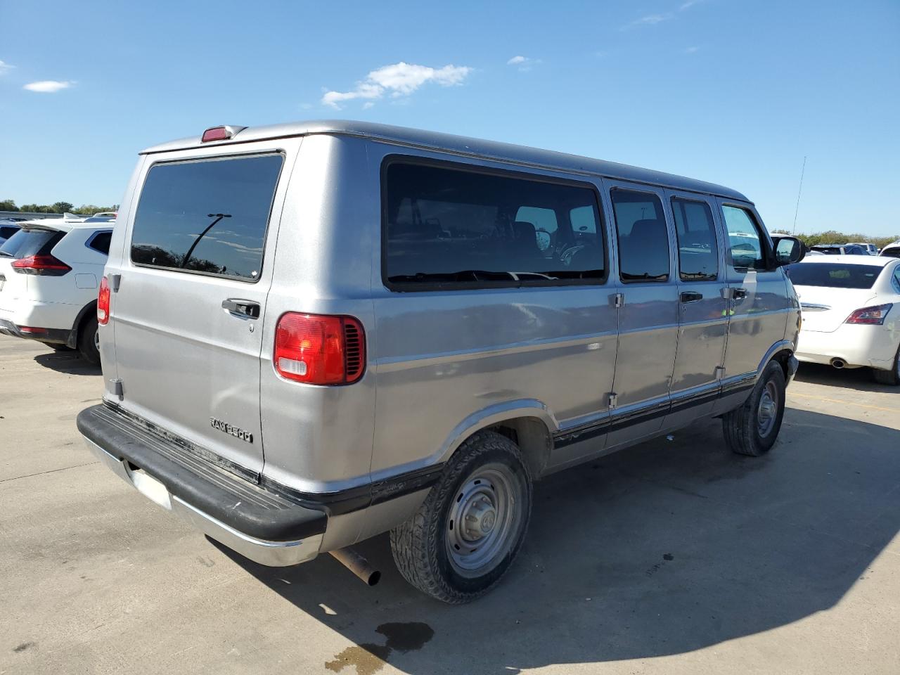 Lot #2998567866 2000 DODGE RAM WAGON