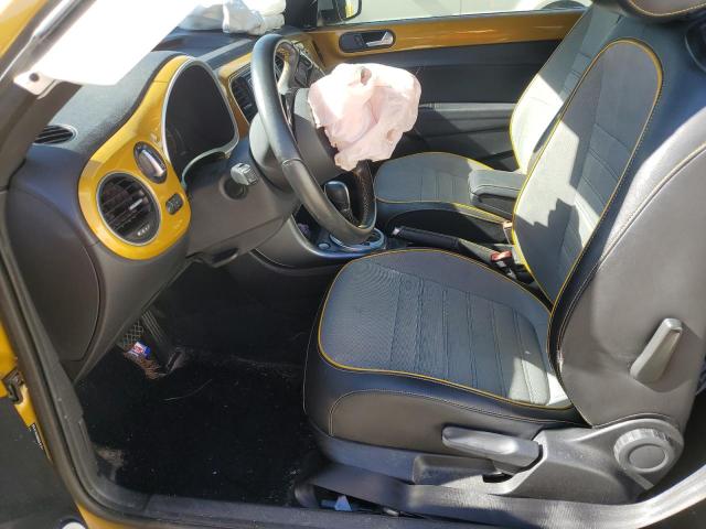 2018 VOLKSWAGEN BEETLE DUN 3VWSD7AT2JM709801