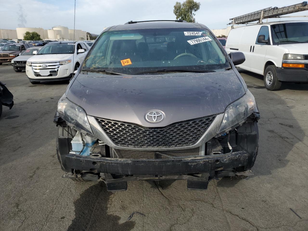 Lot #2989202651 2014 TOYOTA SIENNA SPO