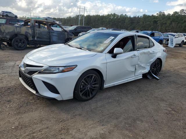 VIN 4T1B61HK3JU117080 2018 Toyota Camry, Xse no.1