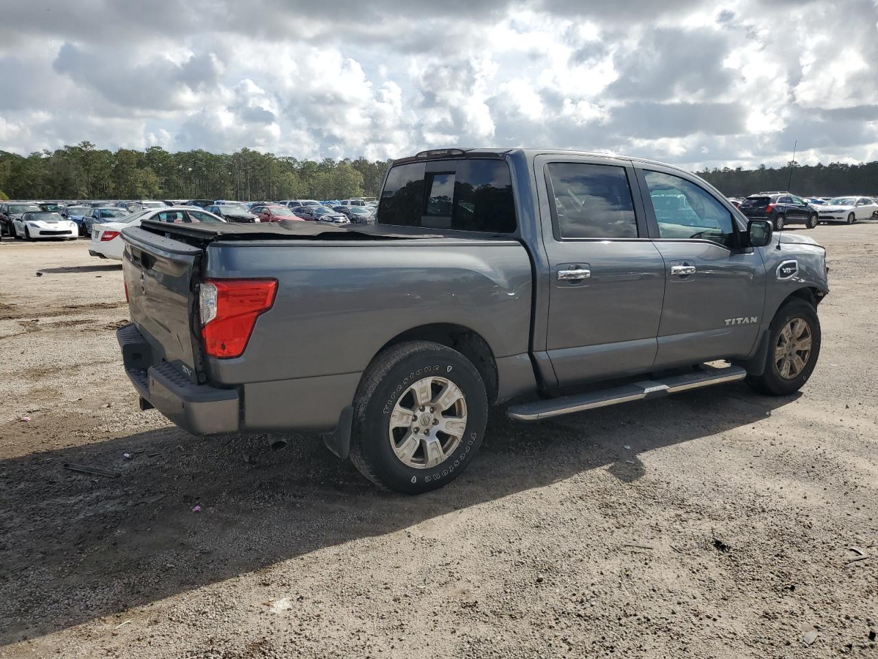 Lot #2994019324 2017 NISSAN TITAN SV