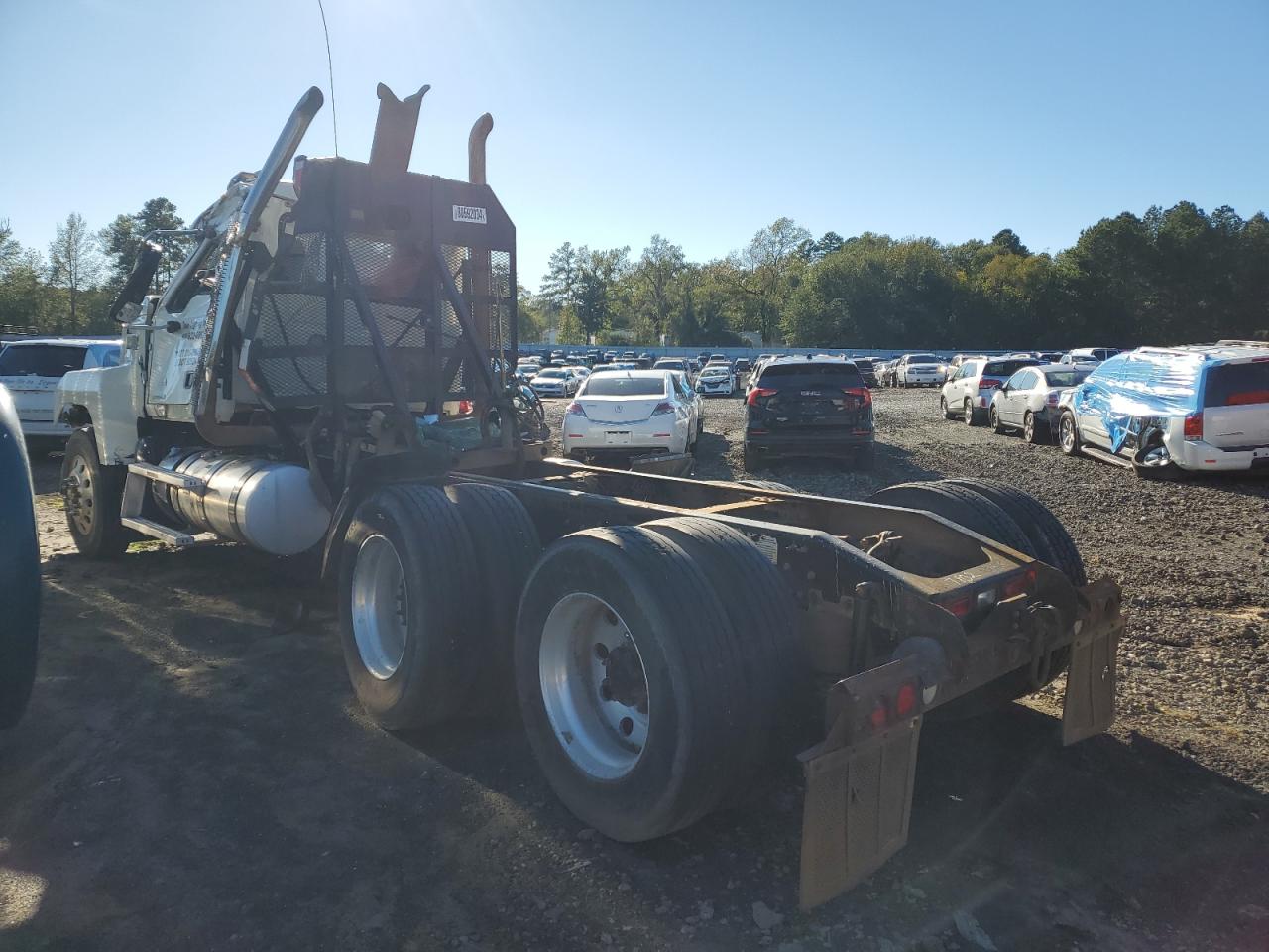 Lot #2974696114 2020 MACK PINNACLE