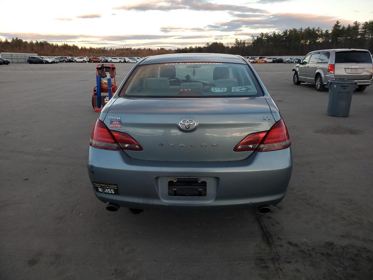 Lot #2986873883 2008 TOYOTA AVALON