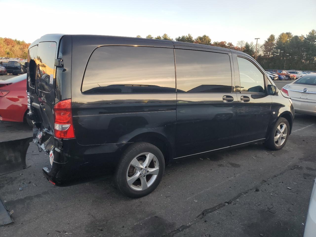 Lot #2990946306 2017 MERCEDES-BENZ METRIS