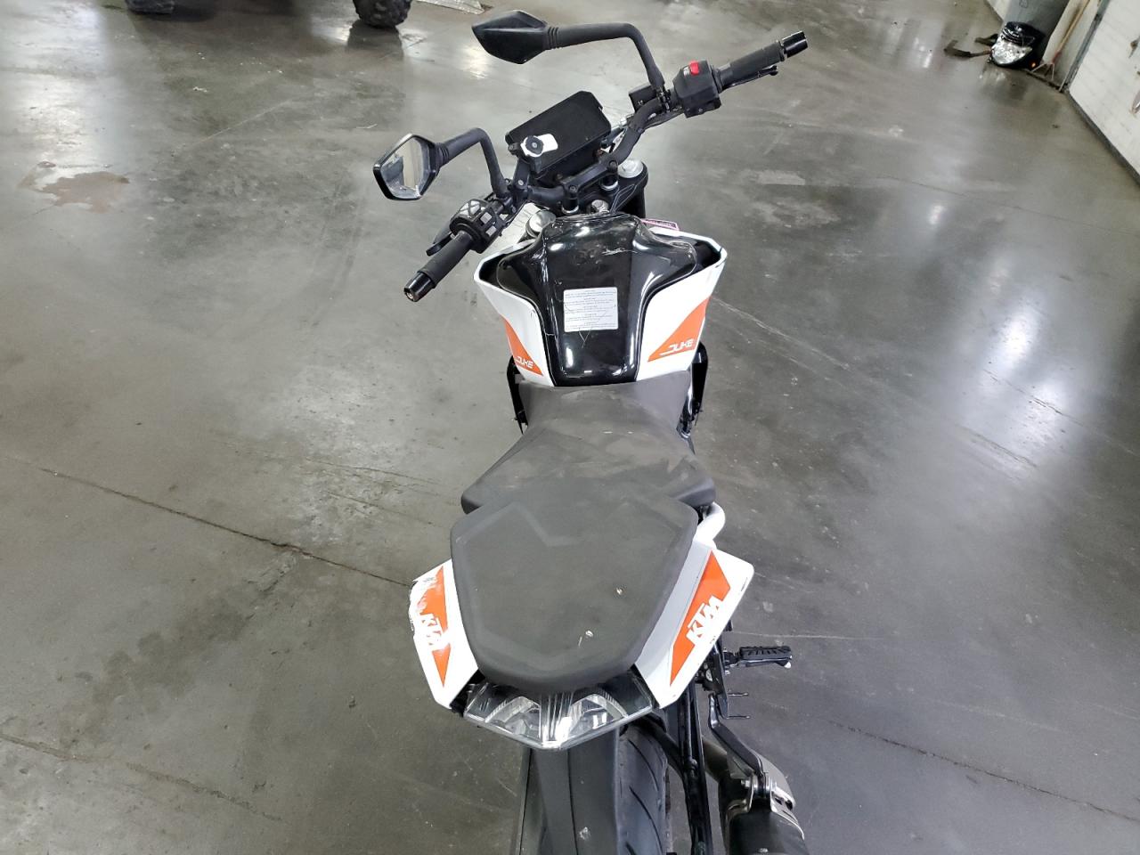 Lot #3041817410 2022 KTM 390 DUKE