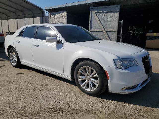 VIN 2C3CCAAG6GH313439 2016 Chrysler 300, Limited no.4