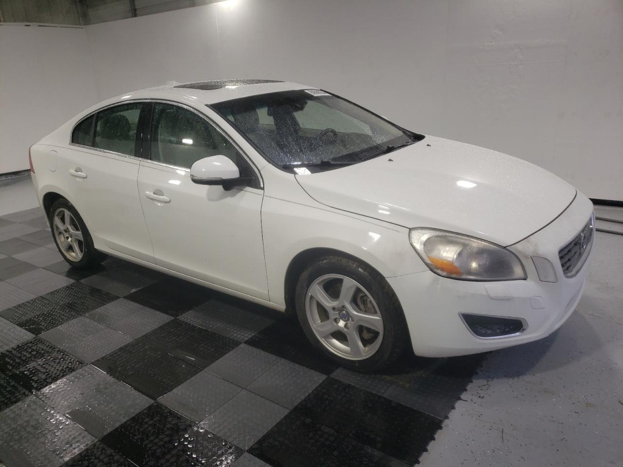 Lot #2976739790 2013 VOLVO S60 T5