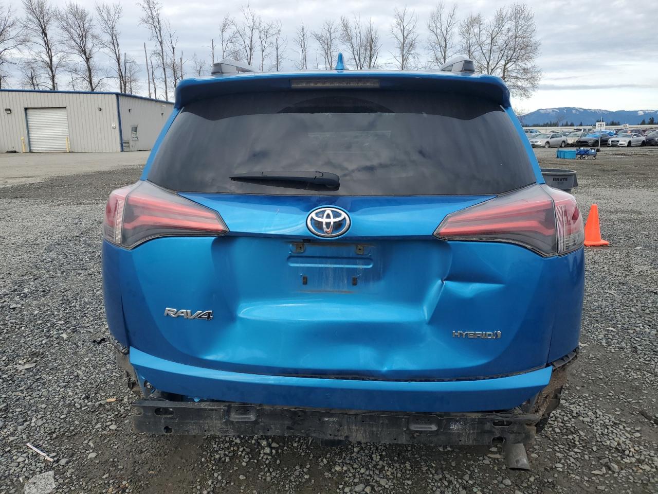 Lot #3020457238 2018 TOYOTA RAV4 HV LE