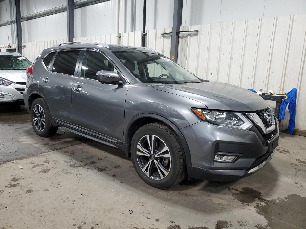 Lot #2974766256 2017 NISSAN ROGUE S