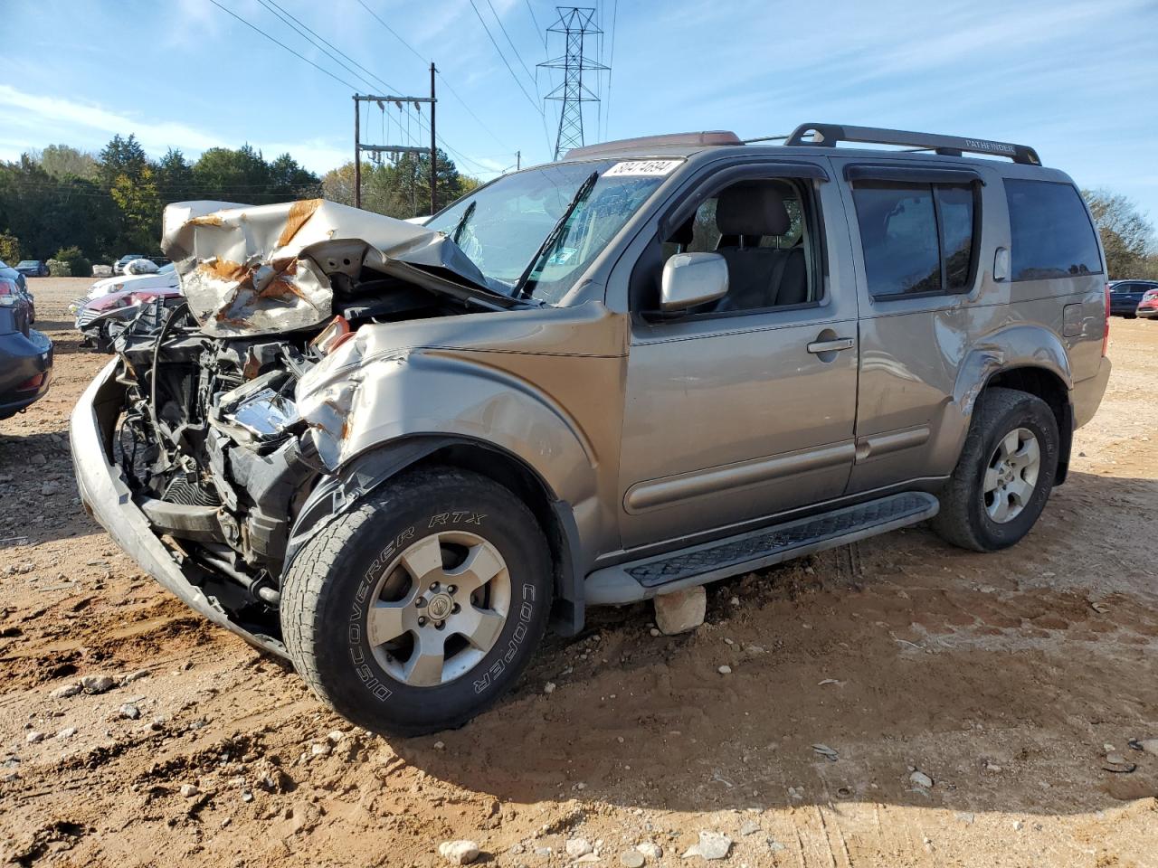  Salvage Nissan Pathfinder