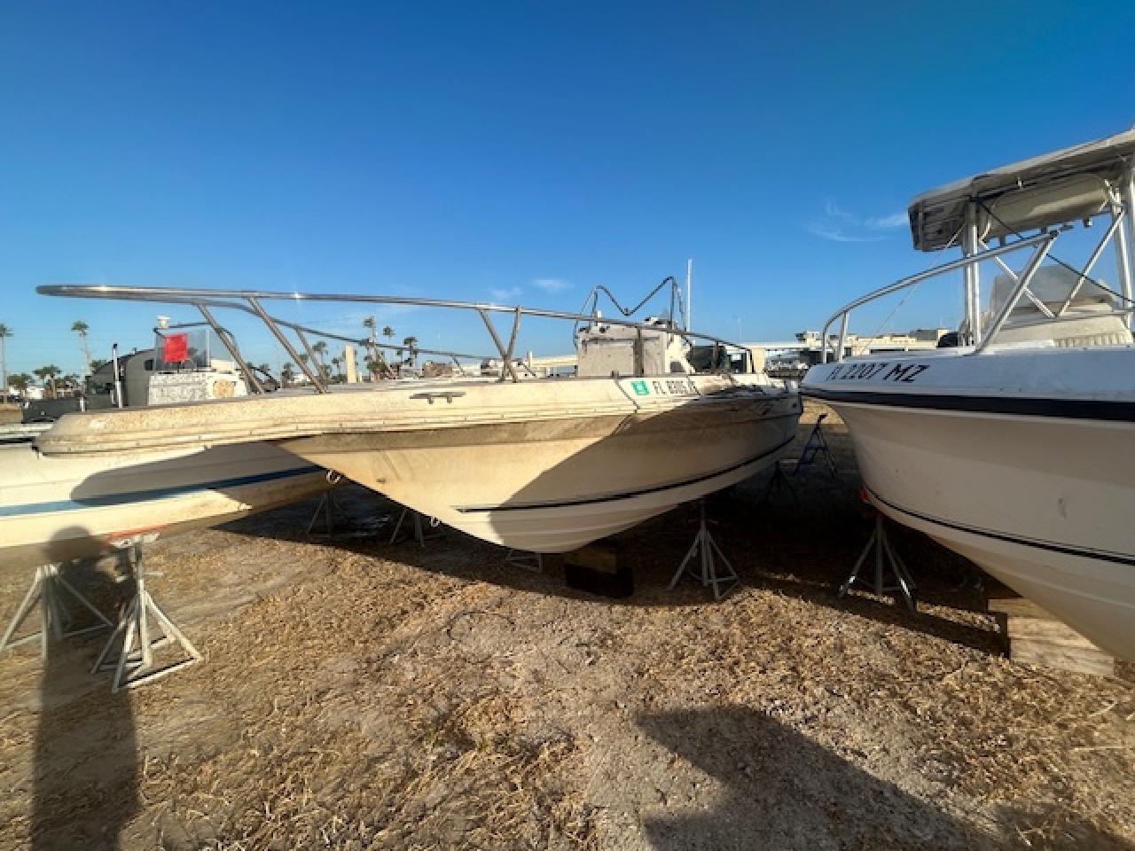 Lot #2989158036 1995 SEAR BOAT