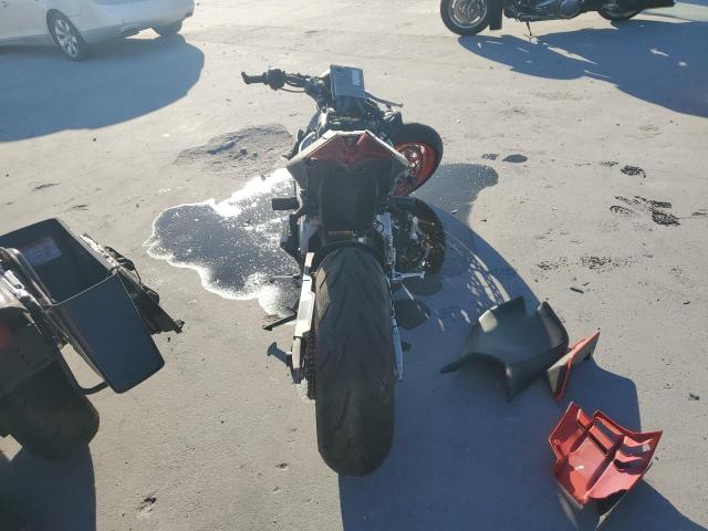 2021 APRILIA TUONO V4 F ZD4KZUB00MS000145