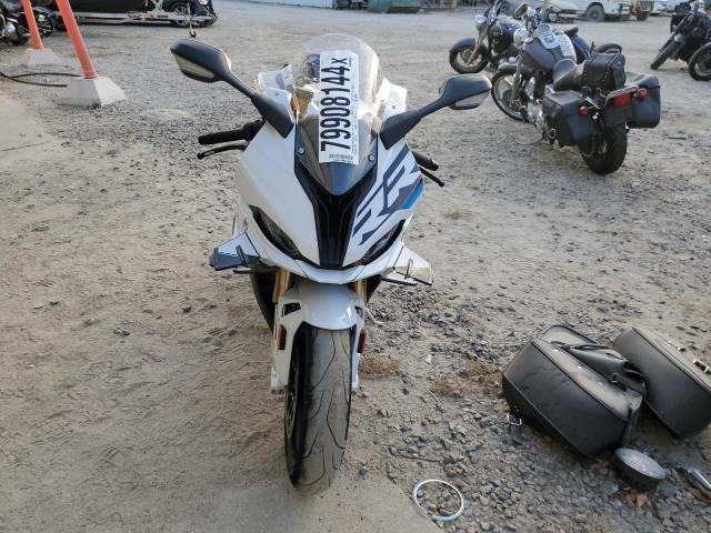 BMW S 1000 RR 2024 white  gas WB10E6307R6K35096 photo #3