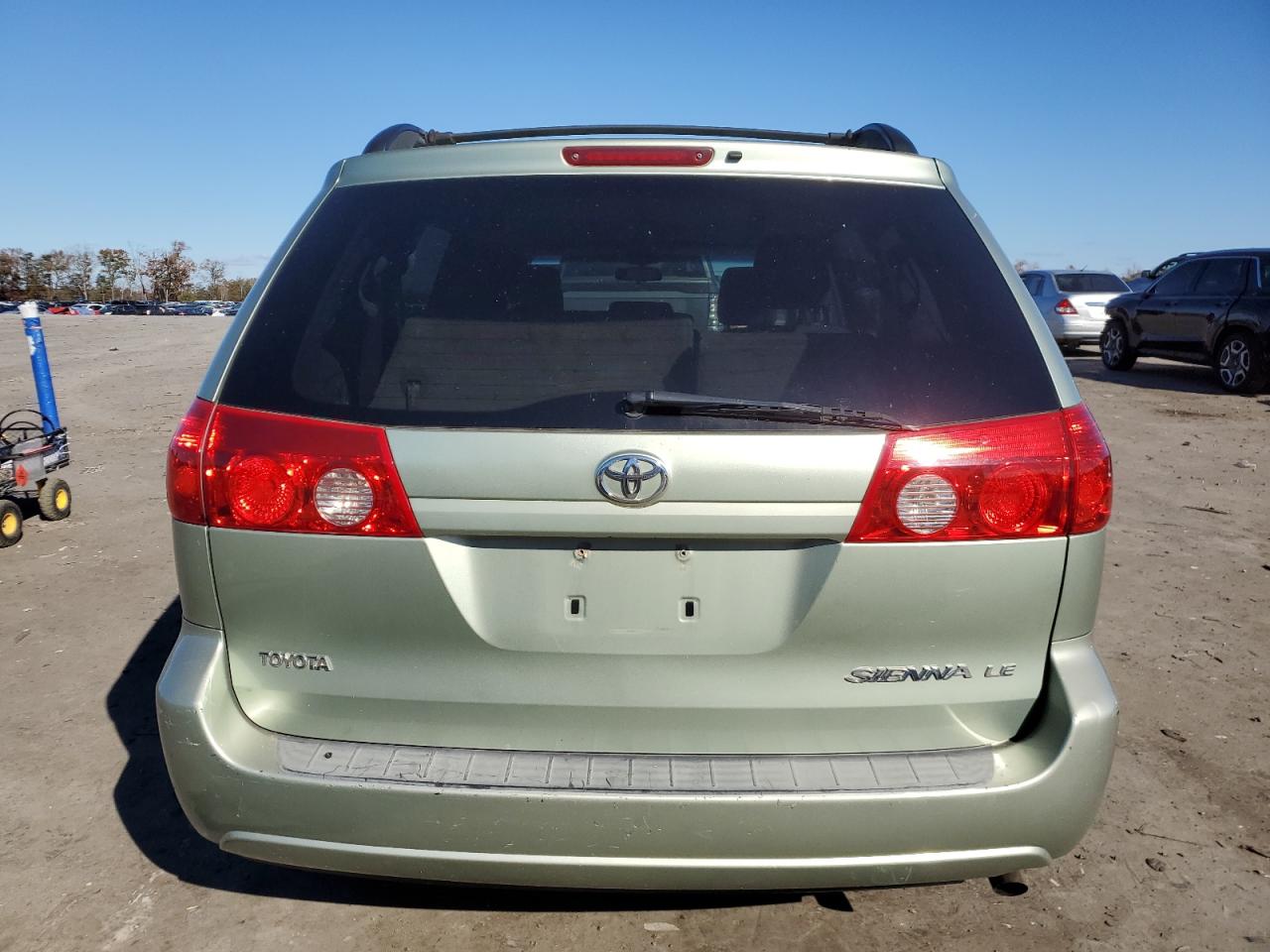 Lot #2974062291 2009 TOYOTA SIENNA CE