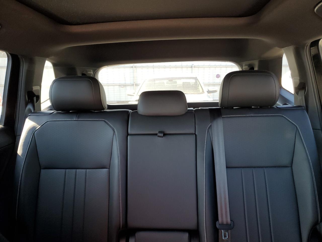 VOLKSWAGEN TIGUAN SE R-LINE BLACK