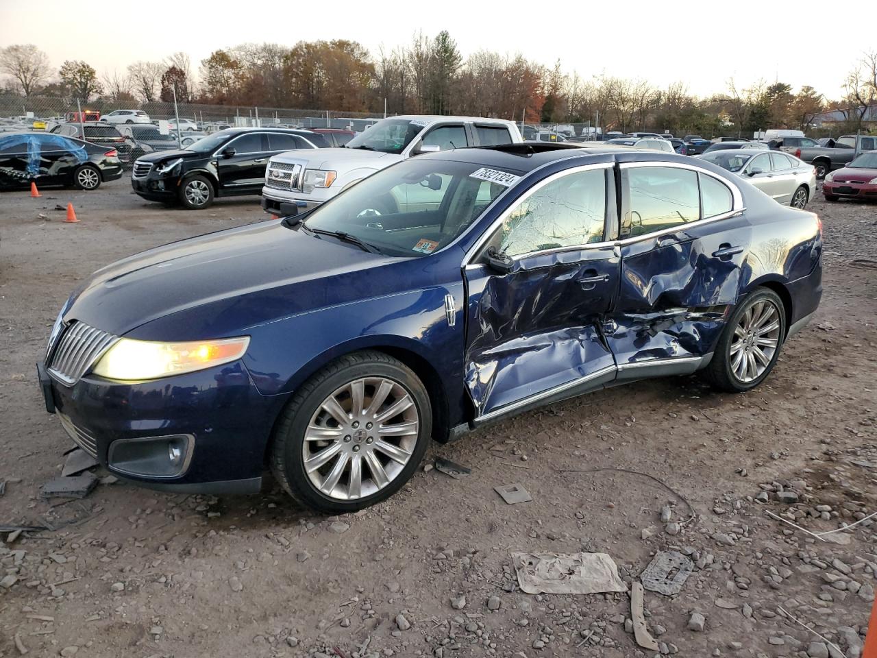 Lot #3030756128 2011 LINCOLN MKS