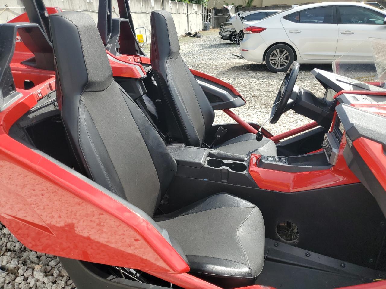 Lot #3028504918 2021 POLARIS SLINGSHOT