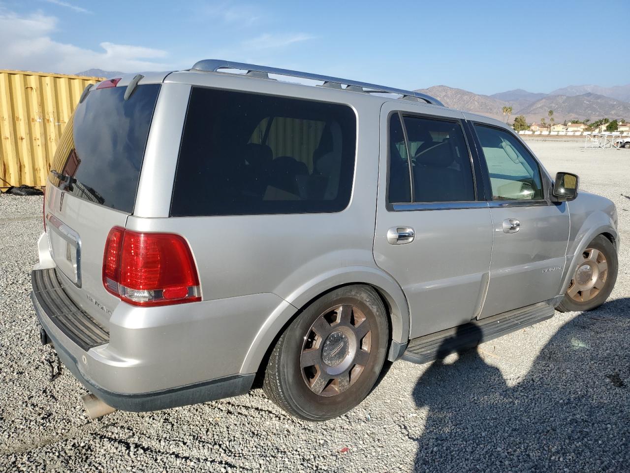 Lot #2955599751 2005 LINCOLN NAVIGATOR