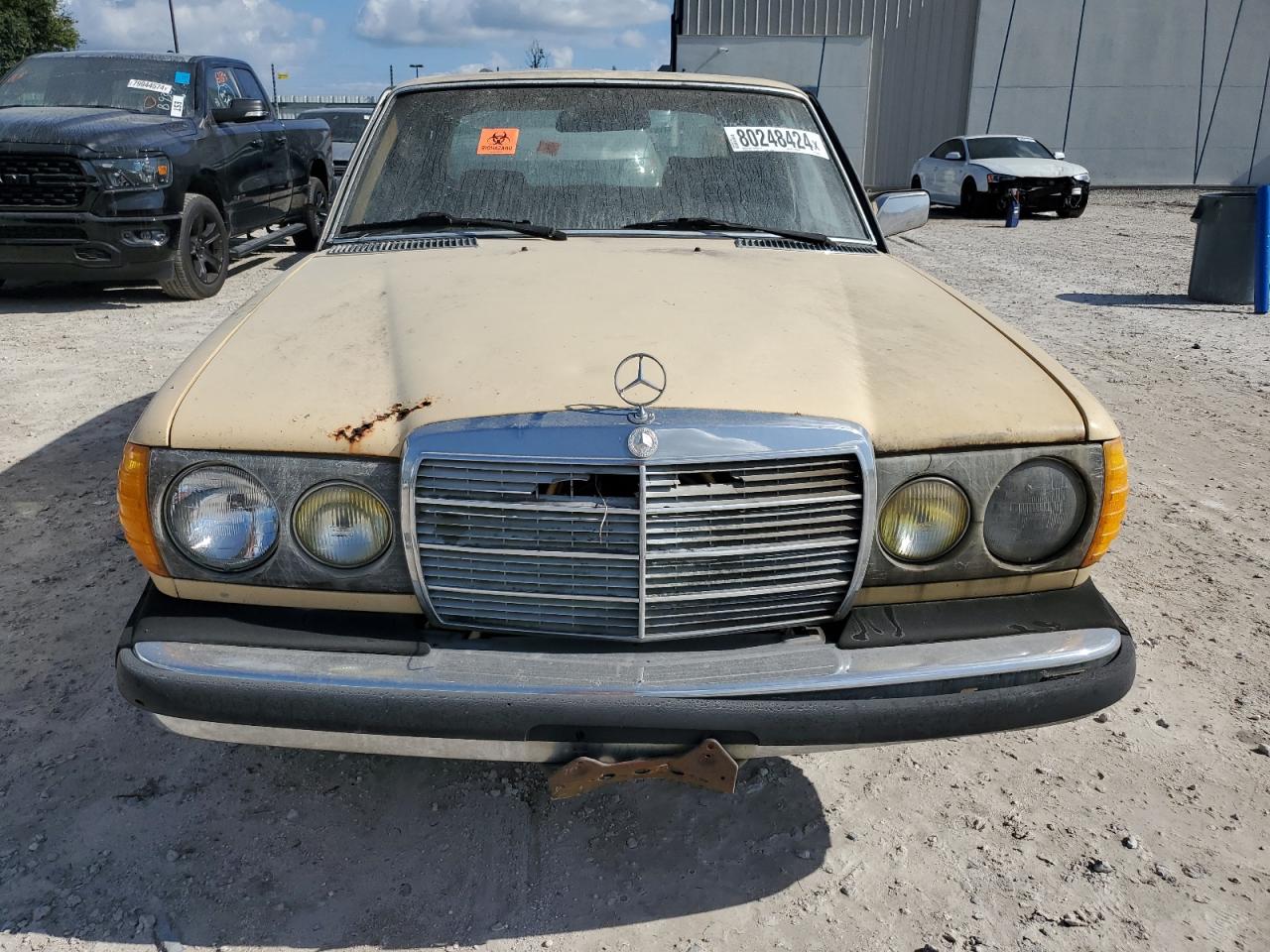 Lot #2986817245 1982 MERCEDES-BENZ 300 DT