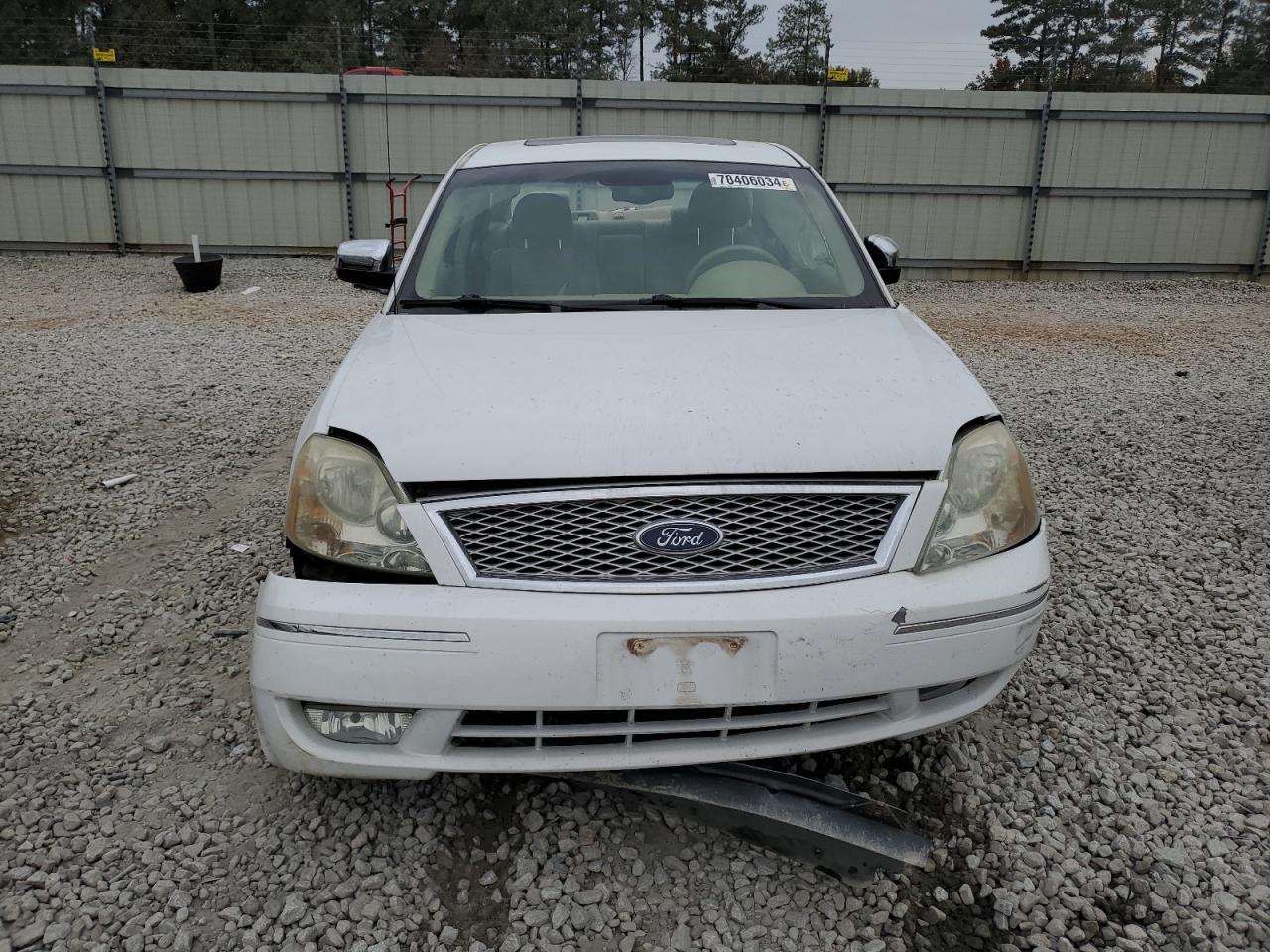 Lot #3024468549 2005 FORD FIVE HUNDR