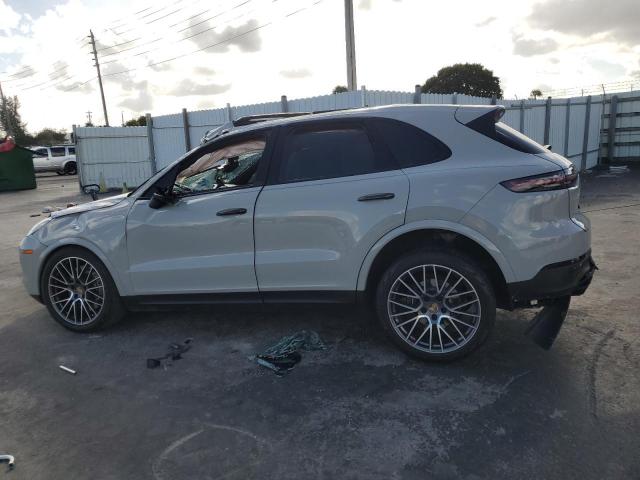 VIN WP1AA2AY4MDA04342 2021 PORSCHE CAYENNE no.2