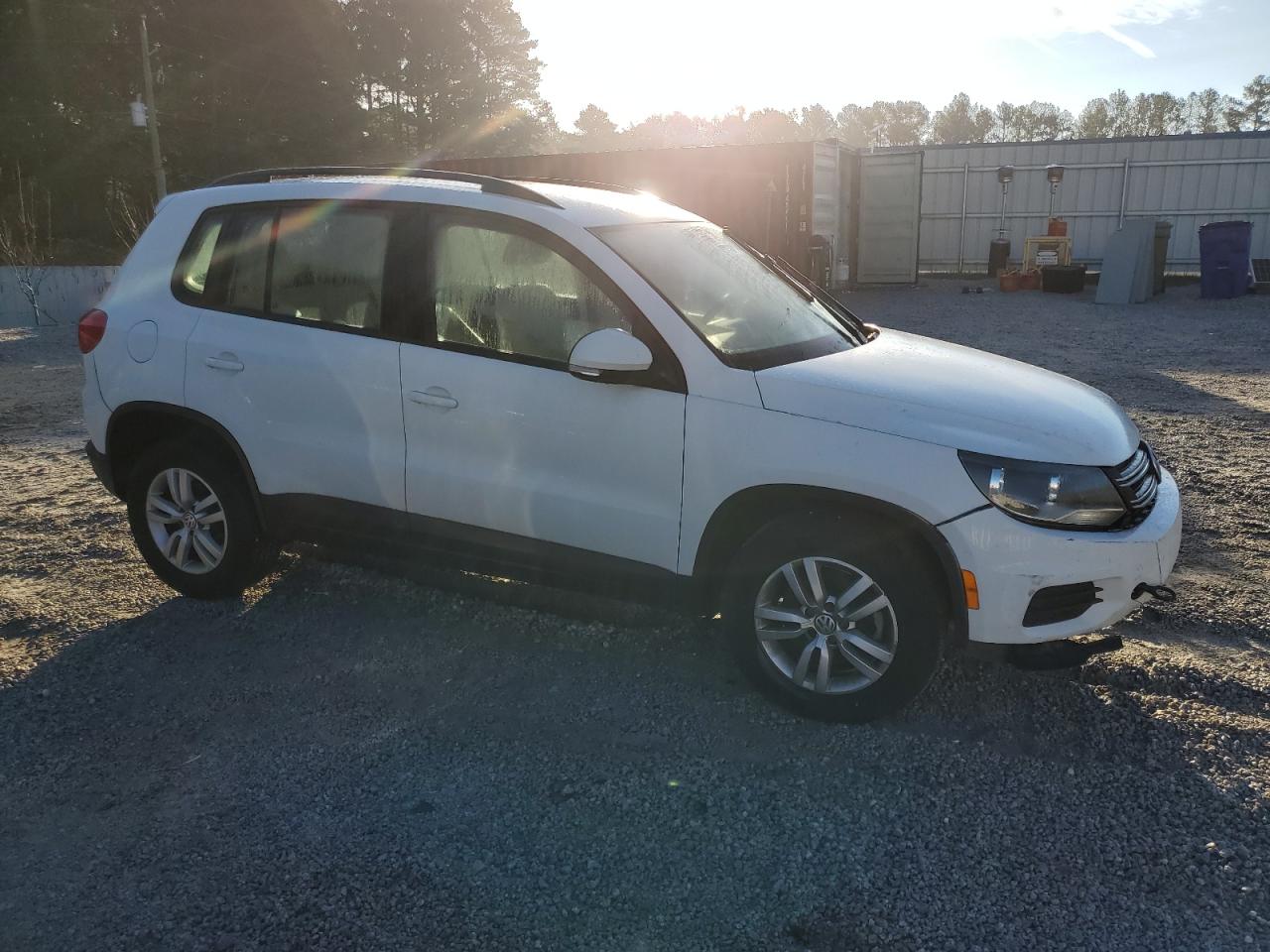 Lot #3034396097 2016 VOLKSWAGEN TIGUAN S