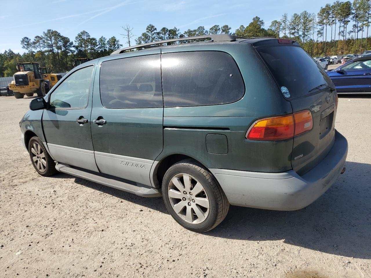 Lot #2972241129 1999 TOYOTA SIENNA LE