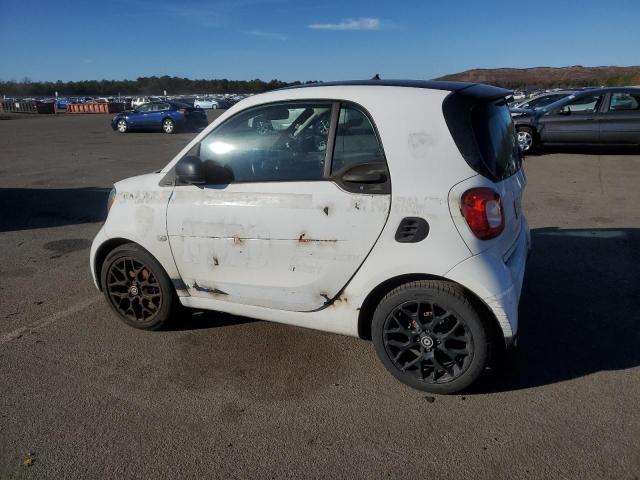 VIN WMEFJ5DA2HK218742 2017 SMART FORTWO no.2