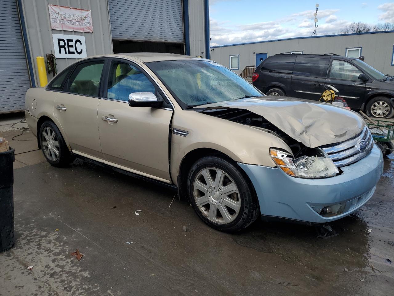 Lot #2991712080 2008 FORD TAURUS LIM