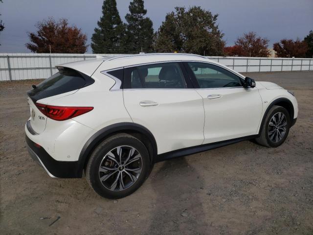 VIN SJKCH5CR2JA003228 2018 INFINITI QX30 no.3