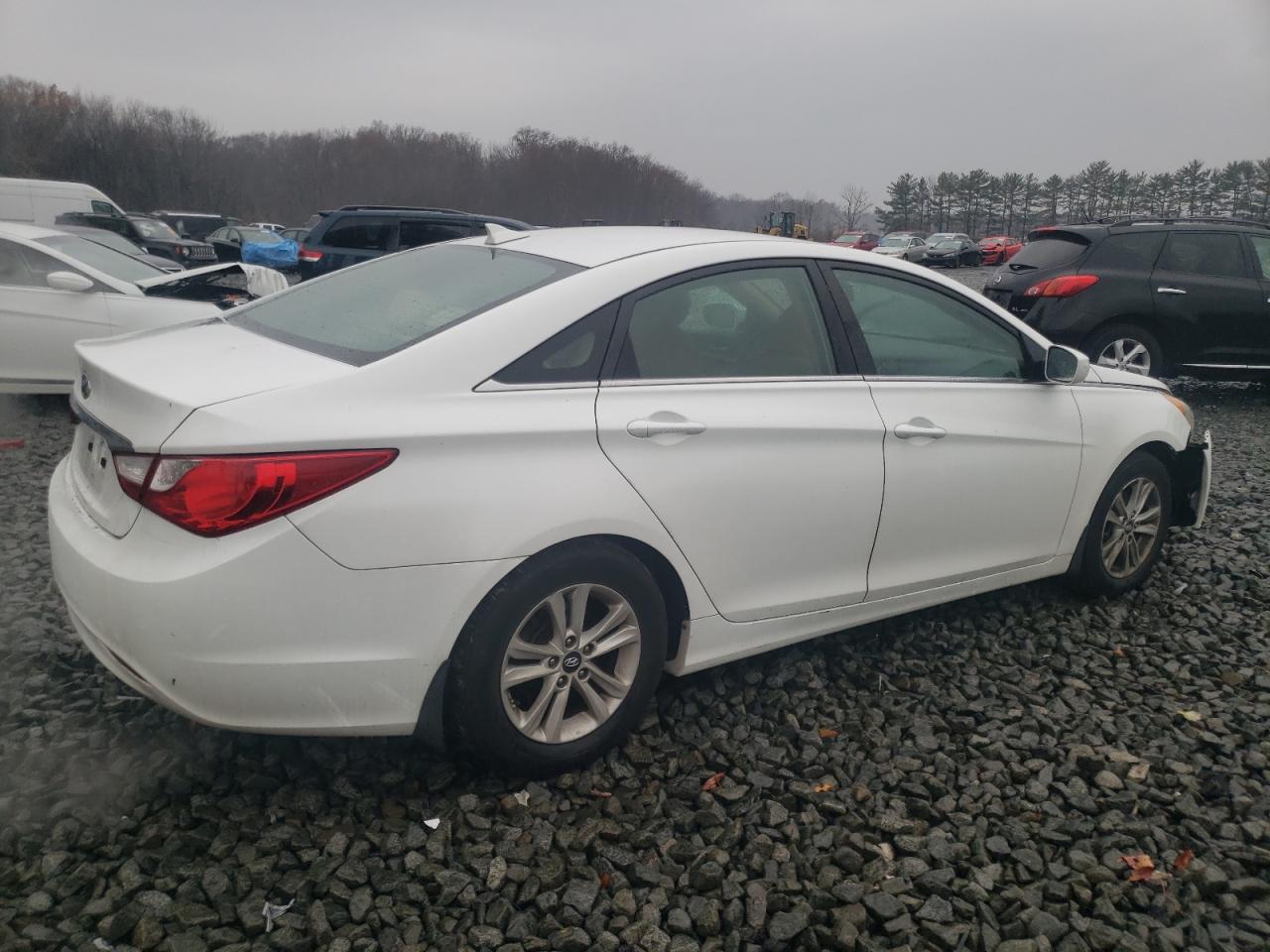 Lot #3024250828 2013 HYUNDAI SONATA GLS