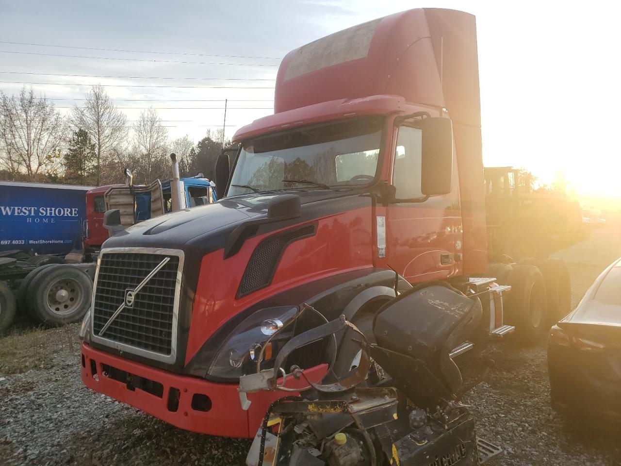 Lot #2993994302 2016 VOLVO VN VNL